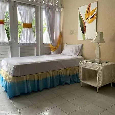 Lush Tropical Apartment Located In A 4-Star Resort Runaway Bay Exterior photo
