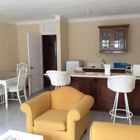 Lush Tropical Apartment Located In A 4-Star Resort Runaway Bay Exterior photo